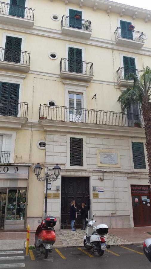 Casa Vacanze Dany Taranto Exterior photo
